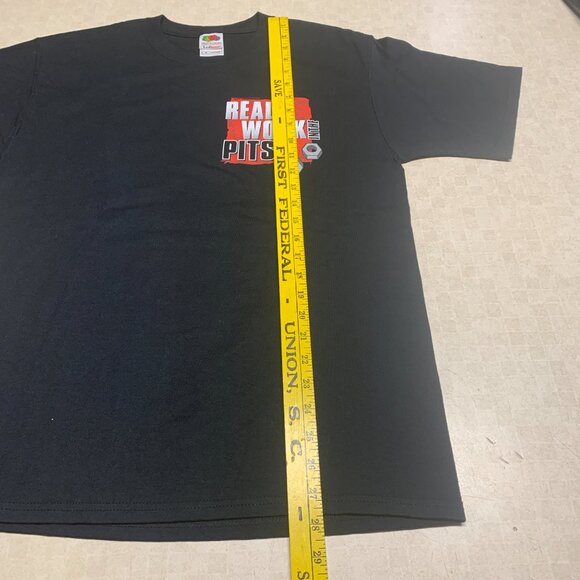 Real Men Work In The Pits T Shirt Medium - Picture 5 of 8